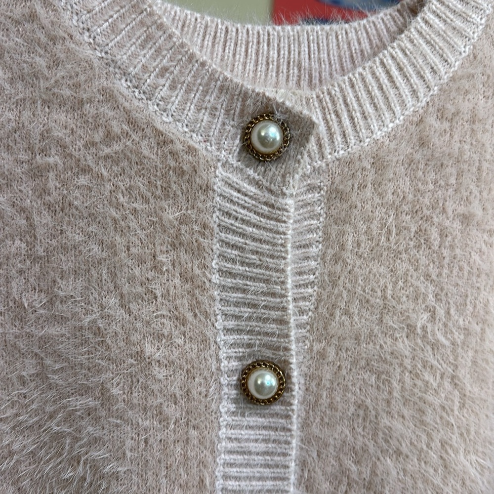 💘 💠NWOT Pink Baby Lamb Cardigan - Picture 3 of 6
